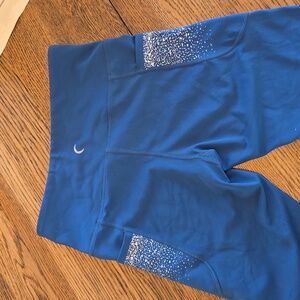 Zyia light and tight crop leggings